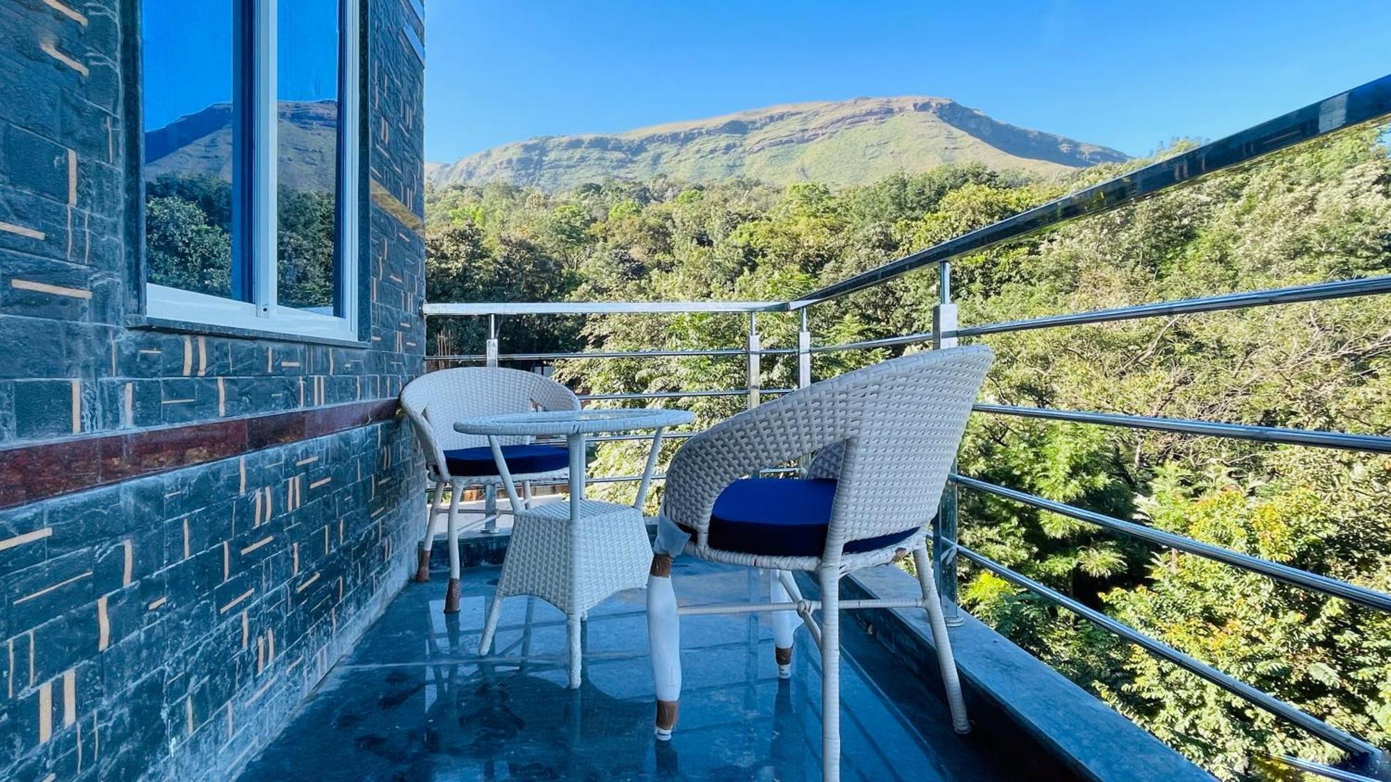 Rashi Z View Estate Stay Tarikere Екстериор снимка