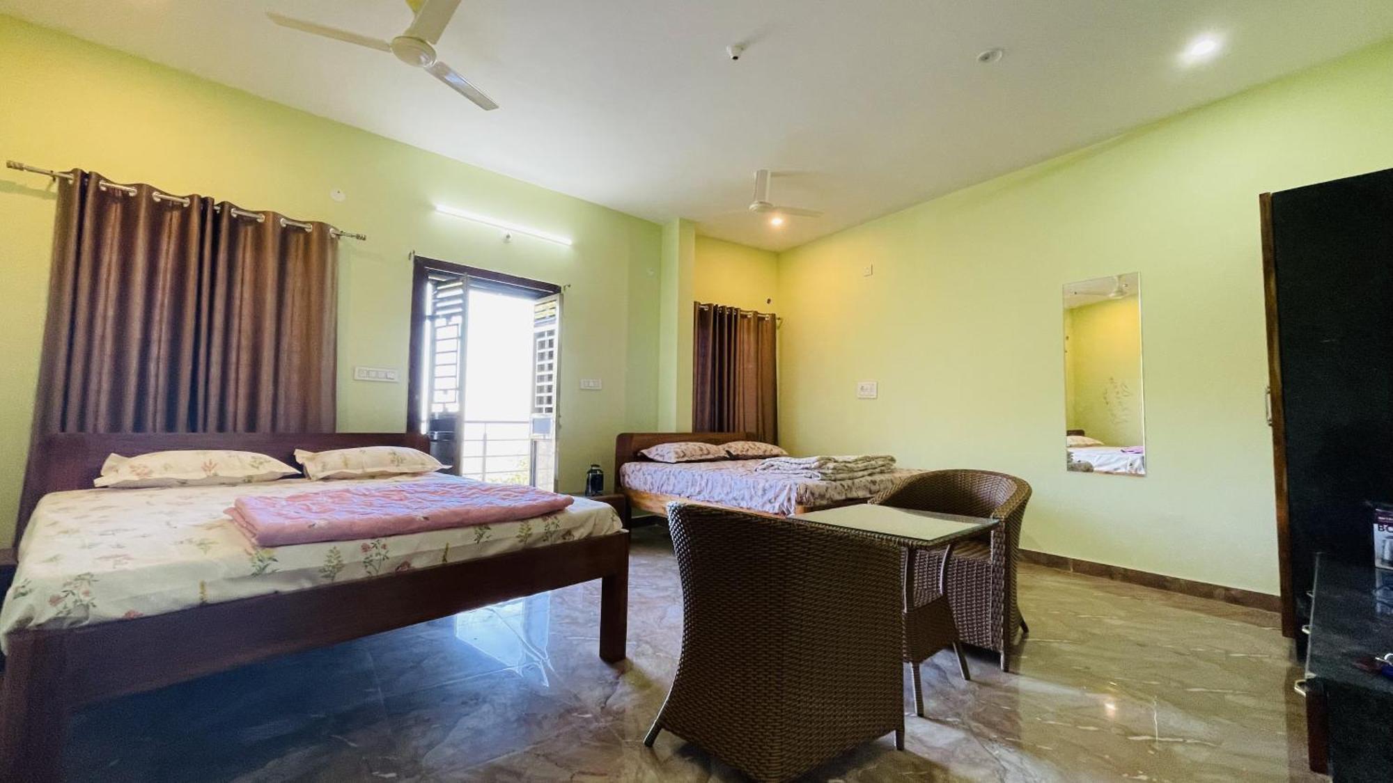 Rashi Z View Estate Stay Tarikere Екстериор снимка