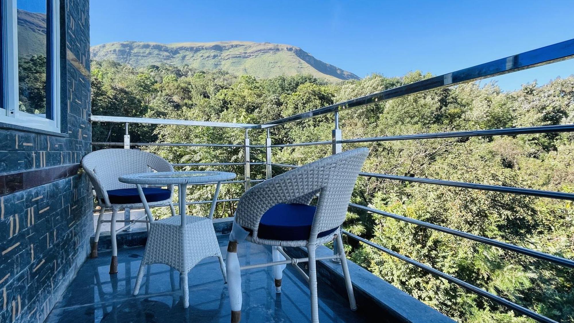Rashi Z View Estate Stay Tarikere Екстериор снимка
