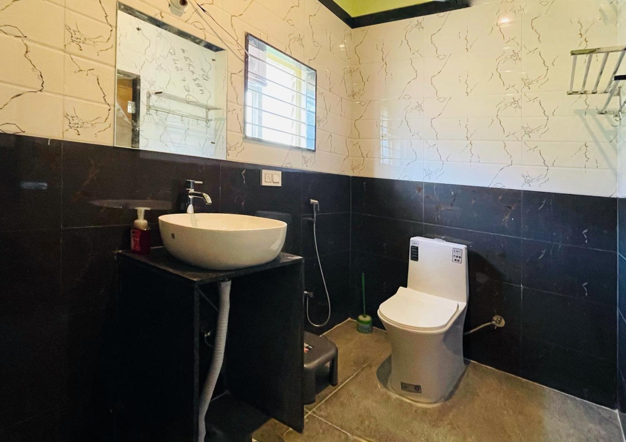 Rashi Z View Estate Stay Tarikere Екстериор снимка